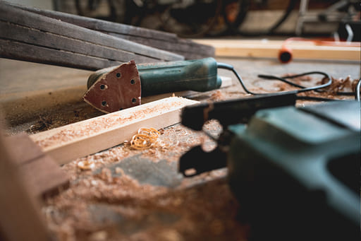 Travaux maison Ponceuse et scie sauteuse